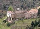 Bel ensemble architectural pour une ferme en contrebas du col du Mercou, prs de Soudargues.