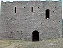 Les ruines du chteau de Luc en gneiss
