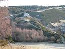 La chapelle  la vierge, sur la colline qui domine Cheylard-l'Evque