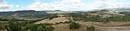 Les pentes cultives vers les Bories et les Estrets, entre trucs  l'amont et valles  l'aval. A droite le Truc de Saint-Bonnet ; au fond la valle de la Colagne ;  gauche la valle du Lot.