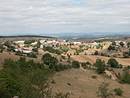 Le village de Sauveterre, l'un des trs rares villages du causse
