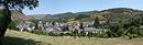 Meyrueis, ville-porte des gorges de la Jonte au carrefour des causses (Noir et Mjean) avec les Cvennes (Aigoual). Vue depuis les flancs du causse Noir