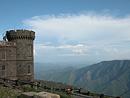 La tour belvdre de l'observatoire mtorologique du mont Aigoual