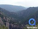  Les gorges du Chassezac, spectaculairement hrisses, avec la Garde-Gurin en sentinelle tout--fait  droite.