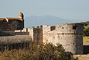 La forteresse de Salses et le pic du Canigou