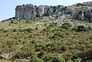 Falaises calcaires et garrigue  romarins et genvriers