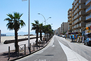 Le front de mer de Canet-plage, une façade urbaine bordant la plage.
