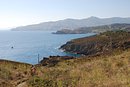 Caps et baies de la côte rocheuse ; ici vue vers le sud depuis le Cap Béar